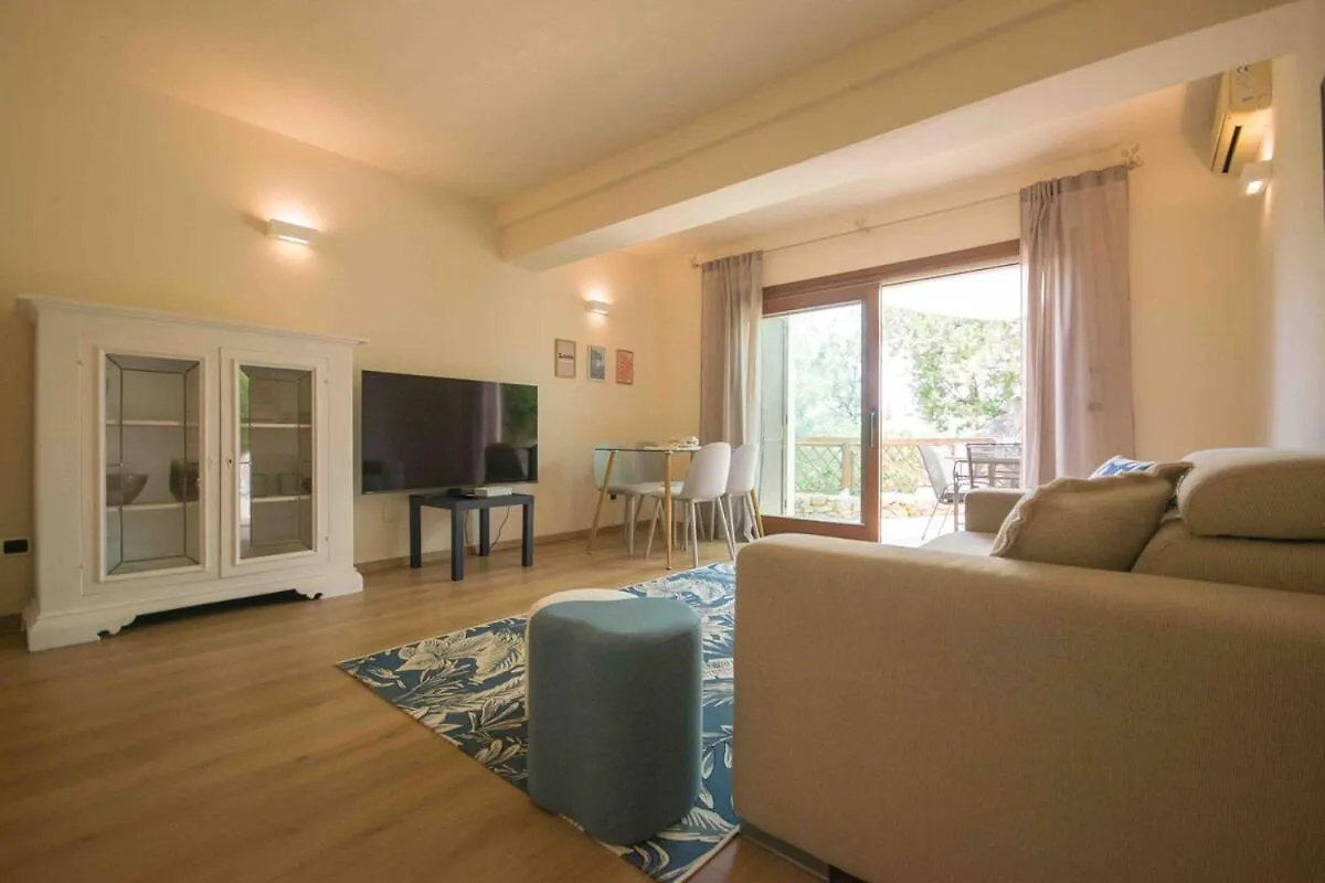 Swimming Pool & Free Park Porto Rotondo Center Apartamento Itália